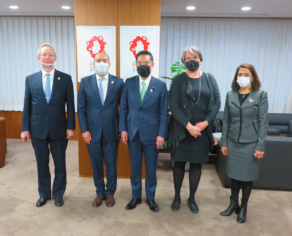 Photo session with the ambassadors and representatives