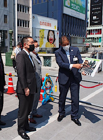 大阪市が実施する御堂筋の道路空間再編・活性化事業の視察を行う井上大臣