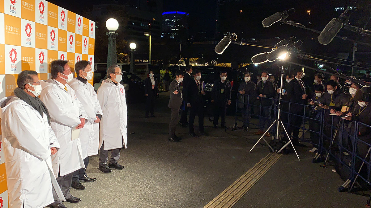 イベント終了後の囲み取材