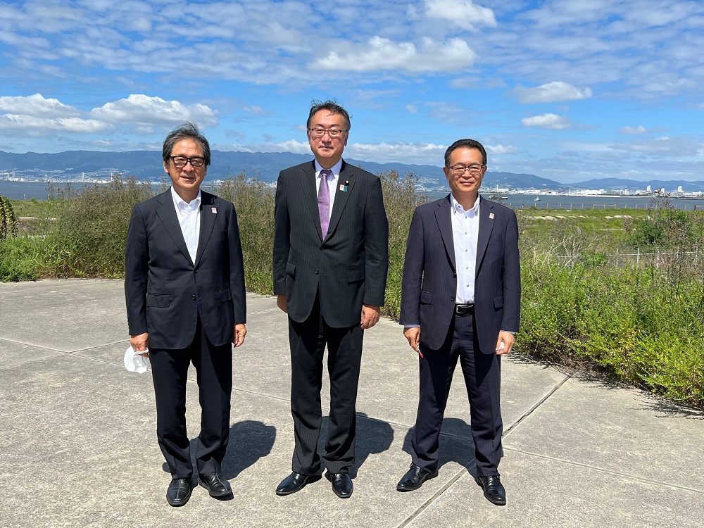 夢洲（ゆめしま）の視察をする岡田大臣③