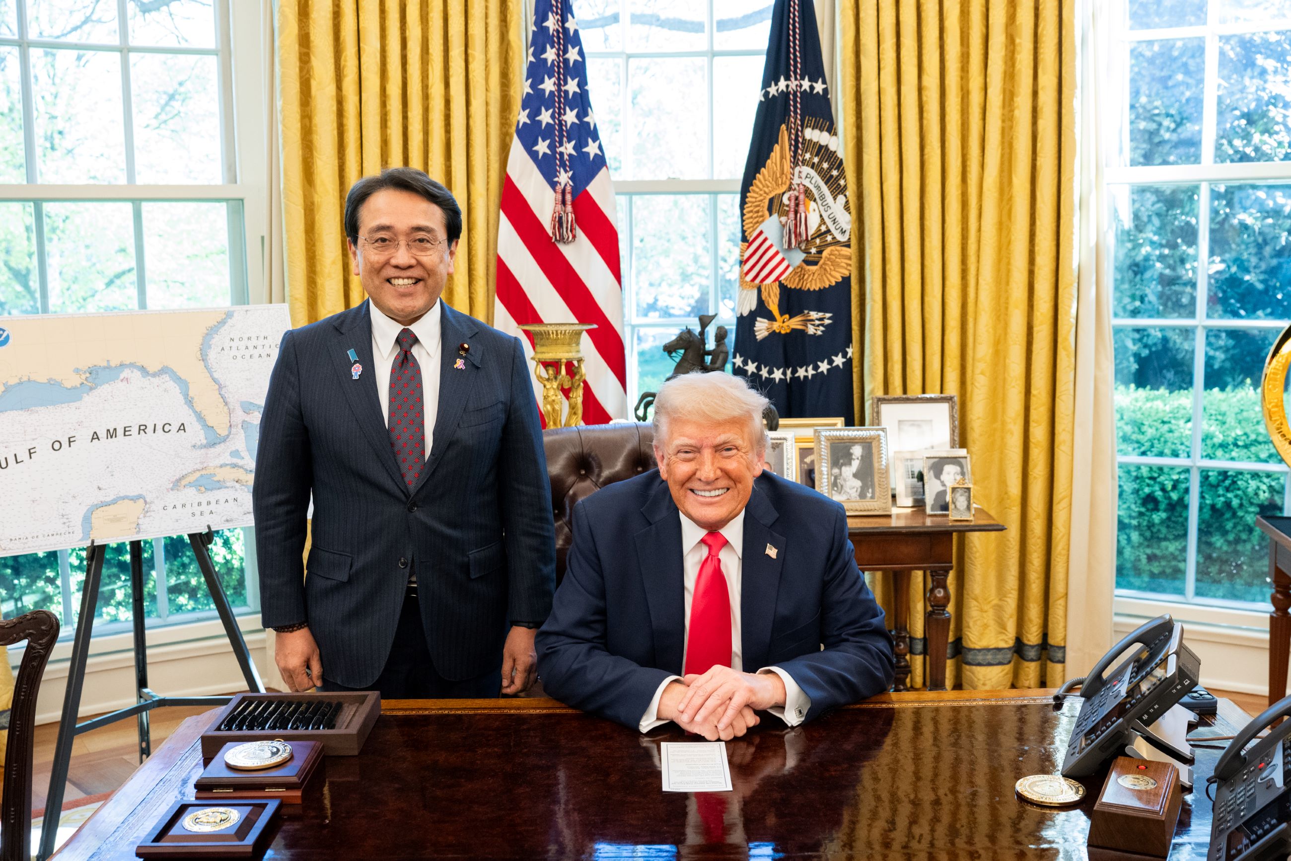 赤澤大臣によるドナルド・トランプ米大統領表敬