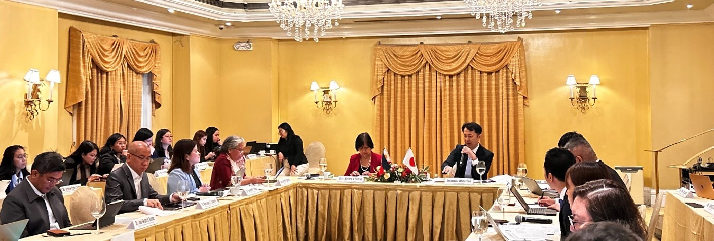 会議の様子、全体像の写真