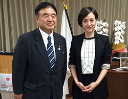 ���N���X�e����