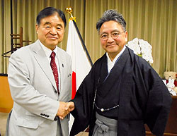 �����ɒm�Ǝ�