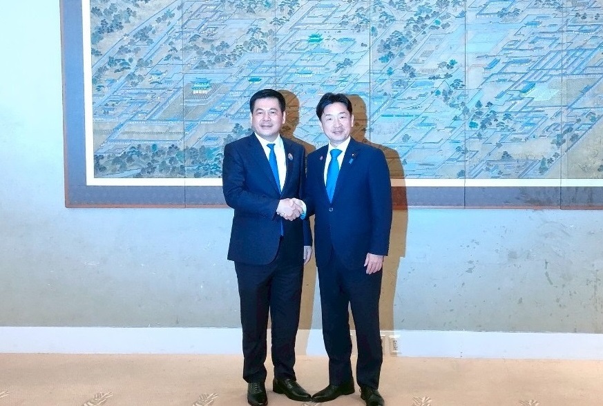 Meeting with H.E. Mr. Nguyen Hong Dien, Minister of Industry and Trade
