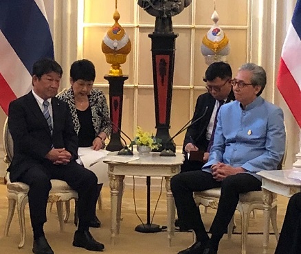 ソムキット副首相との会談の様子